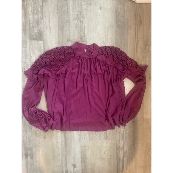 Free People Little Bit Of Love Top size Medium - Picture 5 of 11